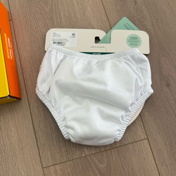 Green Sprouts Eco Pull- Up Swim Diaper AND Mini Pool - Picture 3 of 4